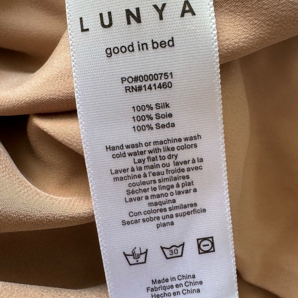 Lunya Washable Silk Pajama Set NWOT - Picture 15 of 16